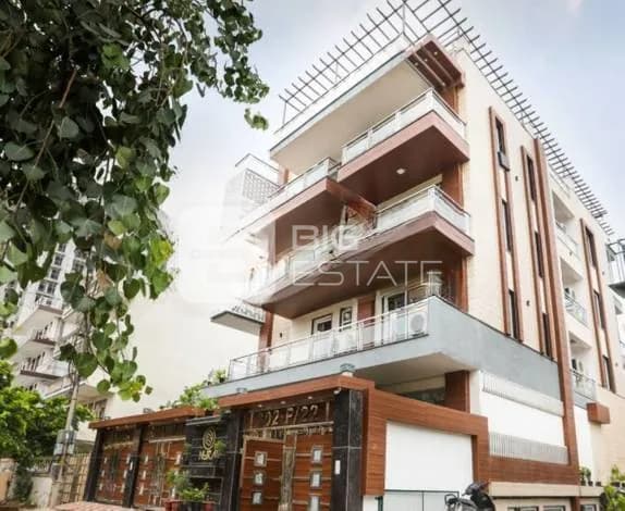 Hotels & Restaurant