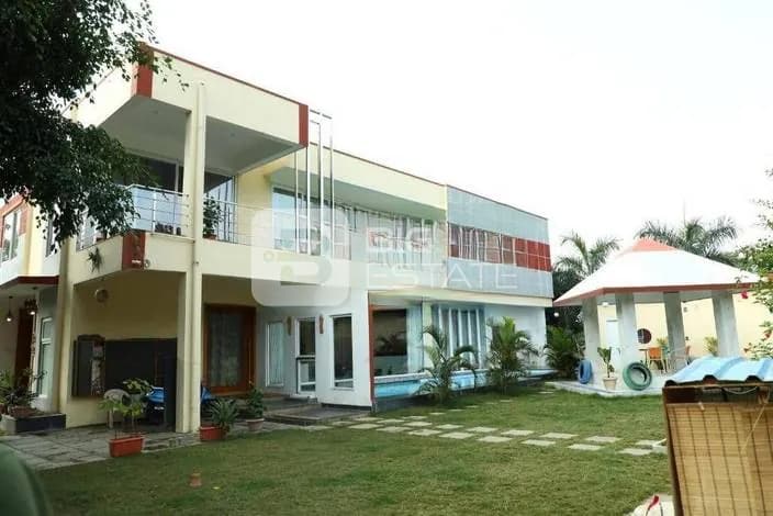 Hotels & Restaurant