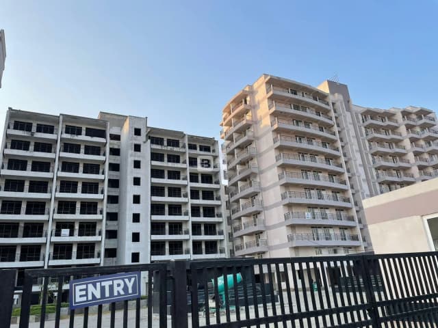 Pareena Express Heights