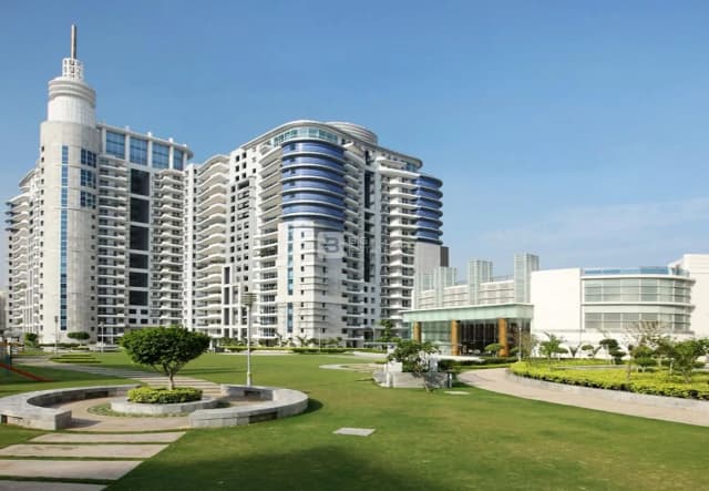 DLF Pinnacle