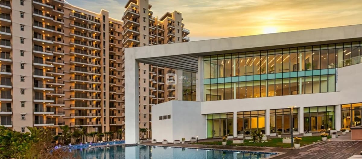 Paras Floret Central 1