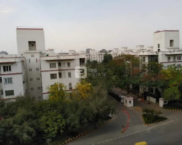 DLF Garden Estate 1