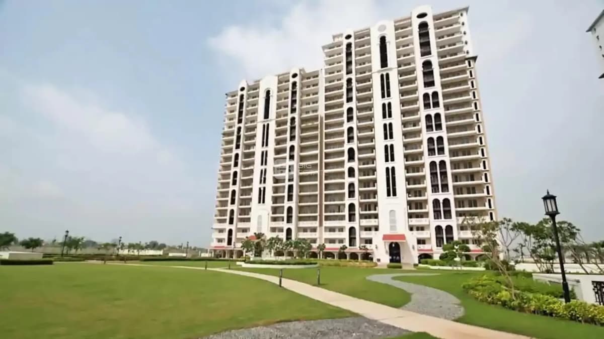 DLF New Town Heights 3 1