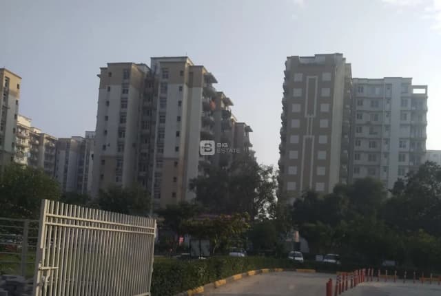 Lotus Greens Woodview Residences