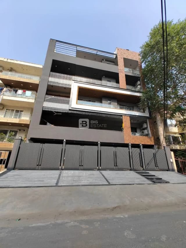 Paramount Luxury Floors Sector 57