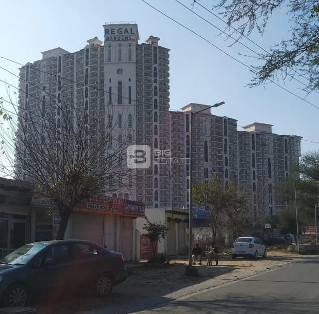 DLF Regal Gardens