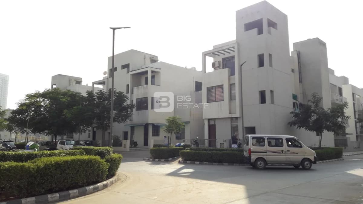 Vatika INXT Floors 1