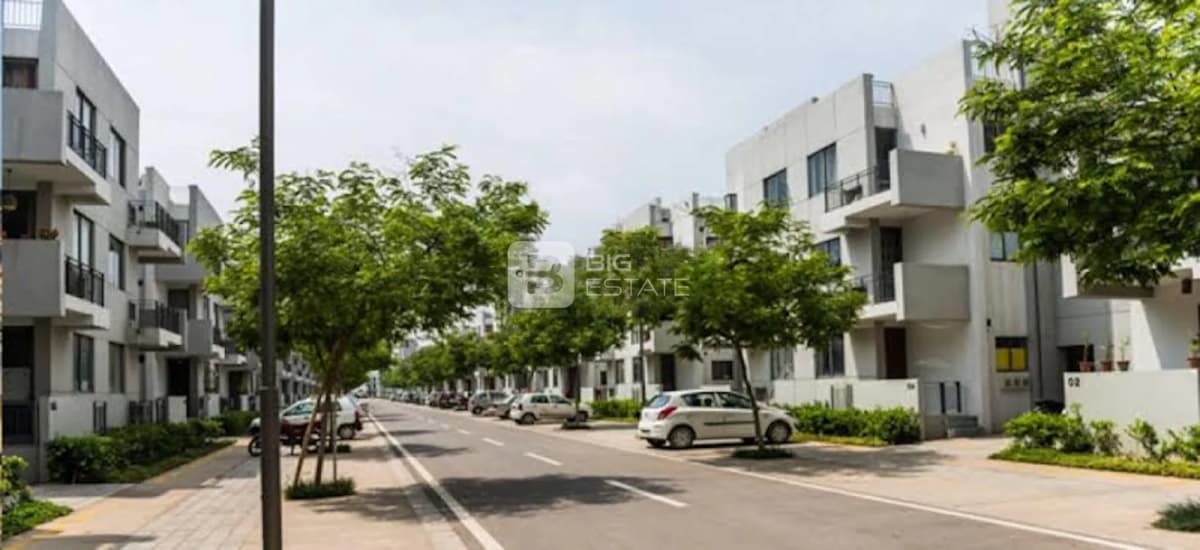 Vatika Iris Floors 1