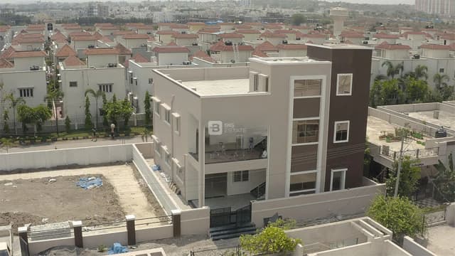 Navya The Central