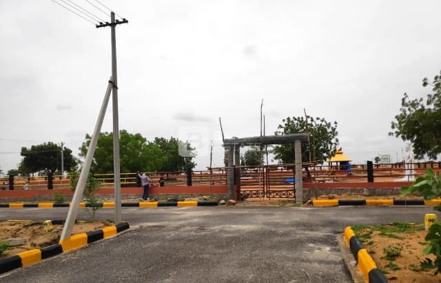 Pragati Green Central County