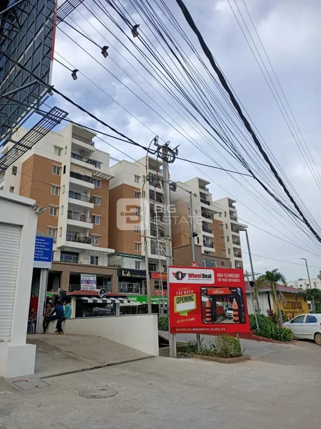 Hallmark Green Canopy