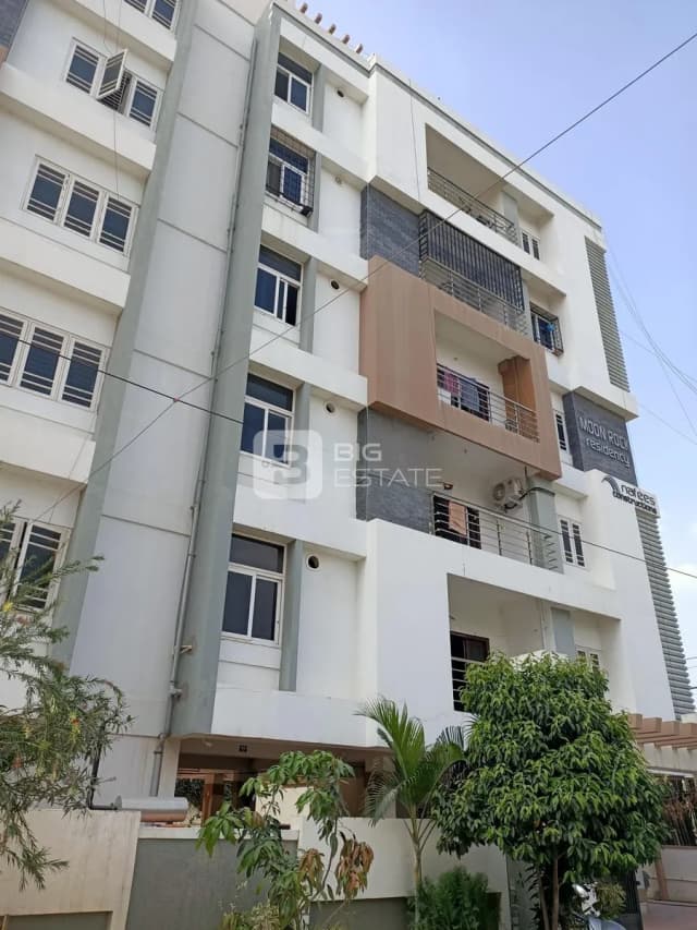 Nafees Moon Rock Residency